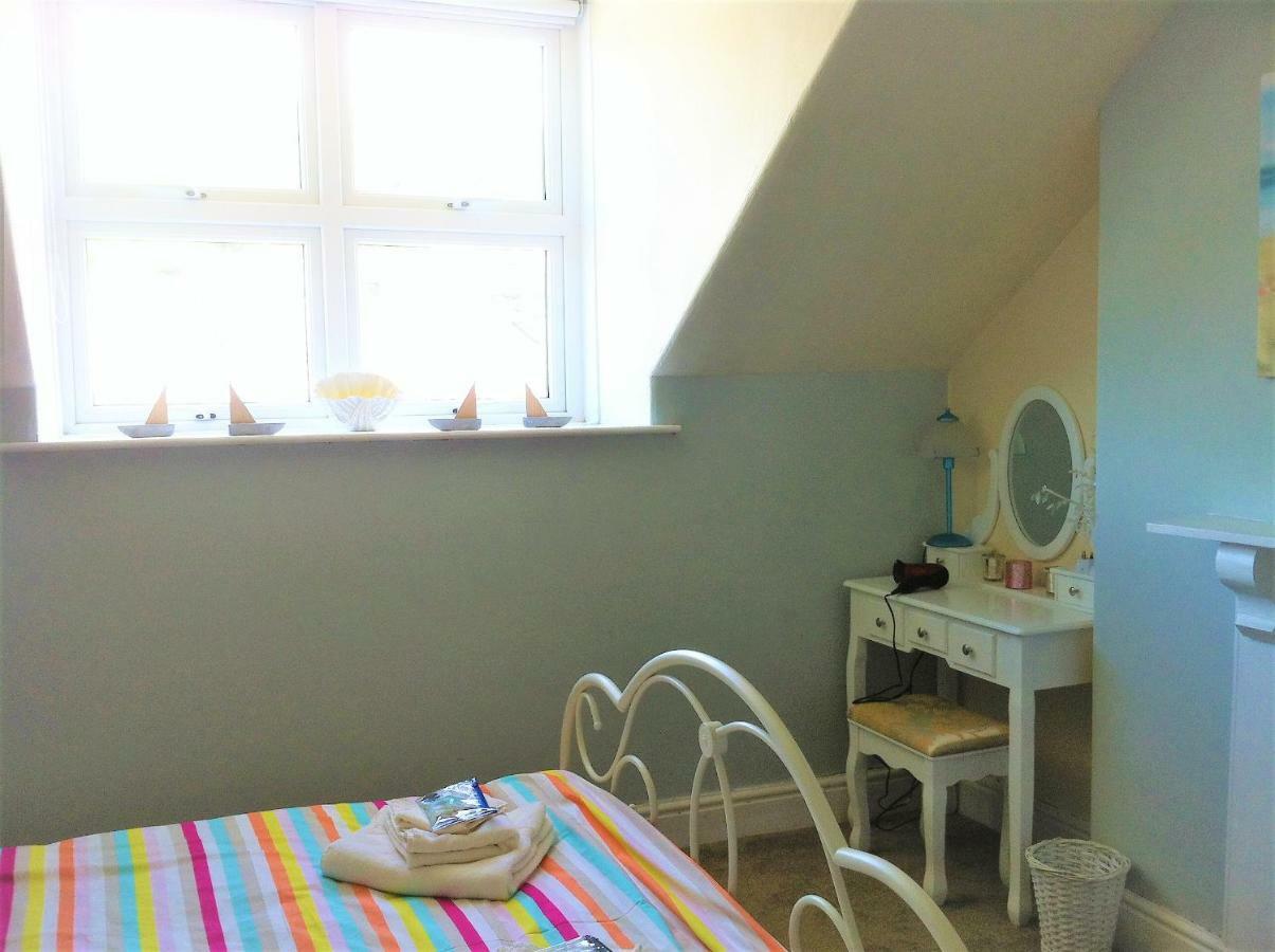 Happy Seaside Days In Combe Martin, Devon Apartment Exterior photo